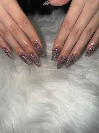 ネイル 白鳥 結愛のネイルデザイン