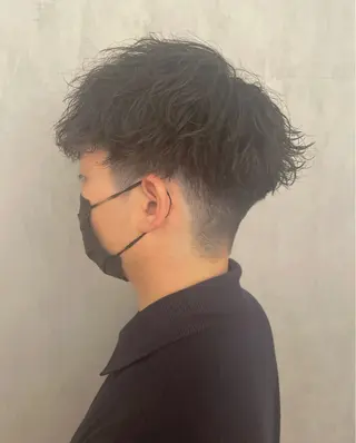 ショート パーマ メンズ 篠原 一成のヘアスタイル