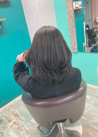ミディアム 田牧 みゆきのヘアスタイル
