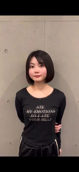 ミディアム パーマ 透明感|ストレート| クロスパーマ|はるかのヘアスタイル