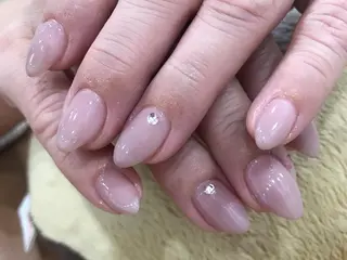 ネイル 中川 愛理のネイルデザイン