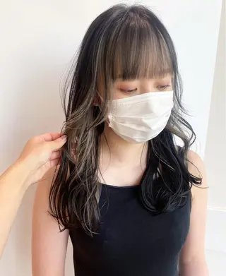 セミロング カラー ウルフカット ハッシュカット/七海のヘアスタイル