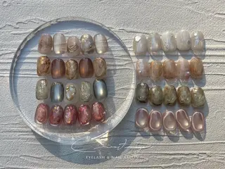 ショート USHIGOME .のネイルデザイン