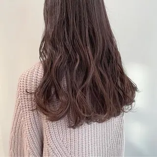 カラー 山口 莉奈のヘアスタイル