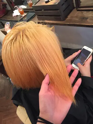 ショート カラー いしだ みさきのヘアスタイル