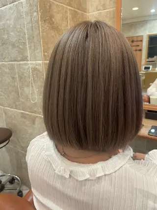 カラー 松田 唯叶のヘアスタイル