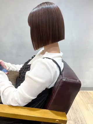 ショート カラー 地毛風ストレート ミニボブ🌷江梨🍎のヘアスタイル