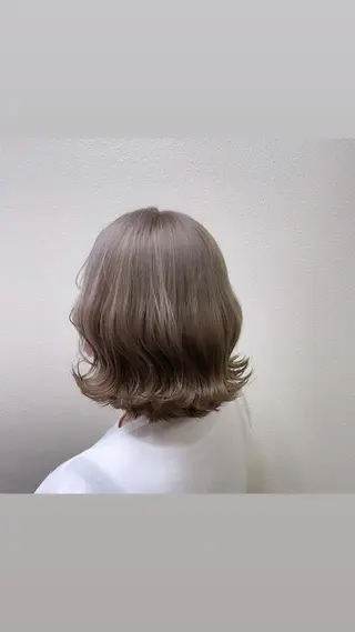 ミディアム パーマ ヘアアレンジ メンズ キッズ ネイル マツエク・マツパ 切りっぱなしヘアボブ ミディアムヘアRYOのヘアスタイル