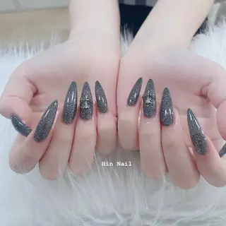 ネイル Hin Nailsのネイルデザイン
