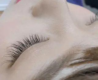 マツエク・マツパ 🇰🇷韓国風艶髪✨ 髪質改善 倉岡しおんのヘアスタイル