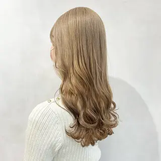 ロング カラー 🩵ブリーチカラー 🐈MIORI🩵のヘアスタイル