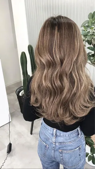 セミロング カラー LOOP hairのヘアスタイル