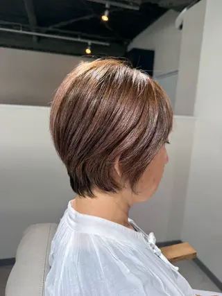 ショート カラー 脱白髪染め美容師 竹内涼乃のヘアスタイル