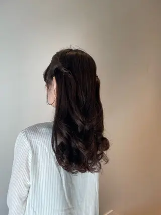 ロング ヘアアレンジ 平 真亜里のヘアスタイル
