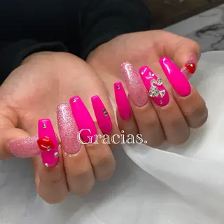 ネイル Gracias. rieのネイルデザイン