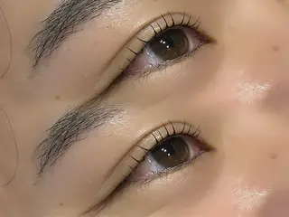 マツエク・マツパ 韓国風艶髪カラー× 束感まつ毛🎀miuのマツエク・マツパデザイン