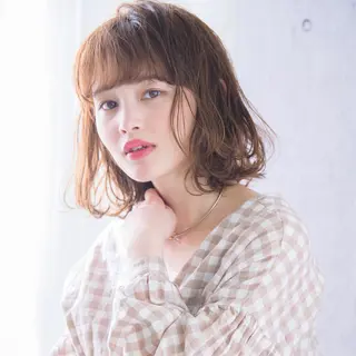 セミロング パーマ 齋藤 咲のヘアスタイル