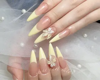 ネイル shineジェル& チップ長さだしのネイルデザイン