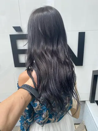 セミロング カラー パーマ ヘアアレンジ メンズ キッズ ネイル マツエク・マツパ 韓国🇰🇷レイヤー カットオリーブカラーのヘアスタイル