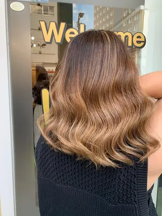 セミロング カラー パーマ ヘアアレンジ メンズ キッズ ネイル マツエク・マツパ アイブロウ 🤍韓国風レイヤー/ 艶髪🤍鳥越美羽のヘアスタイル