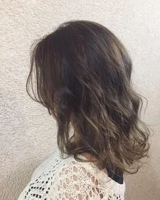 セミロング カラー 菅村 勇亮のヘアスタイル
