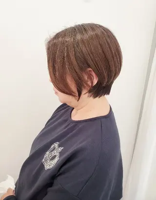 ショート カラー 齋藤 愛美のヘアスタイル