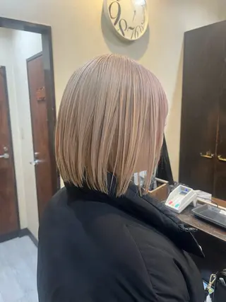 ショート カラー 佐藤 瑚碧のヘアスタイル