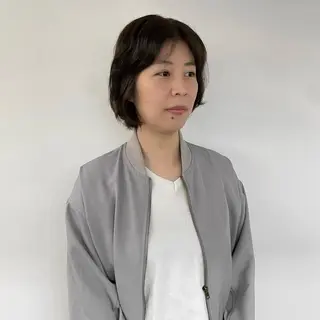 カラー ルプラボウ　森 伸衣のヘアスタイル