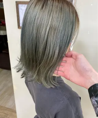 カラー SALOWIN栄 高須大貴のヘアスタイル