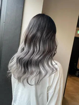 ミディアム カラー ブリーチ👩🦳/ ✂︎MANAMIのヘアスタイル