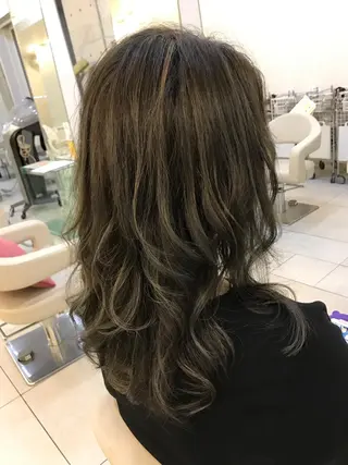 セミロング カラー 松本 潔樹のヘアスタイル