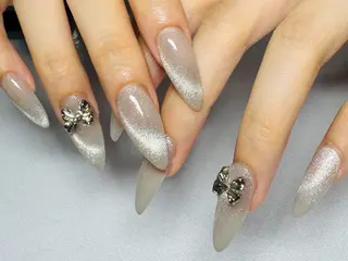ネイル Moons nail 💅✨のネイルデザイン