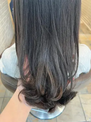 ロング カラー 石井 歩奈のヘアスタイル