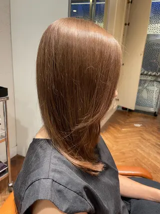 ミディアム 頭から整える美容師 松田のヘアスタイル