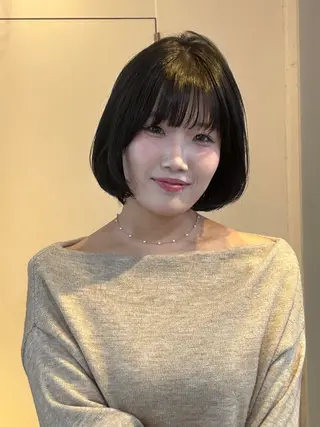 ミディアム カラー ナチュラル大人っぽい スタイル　MAORIのヘアスタイル