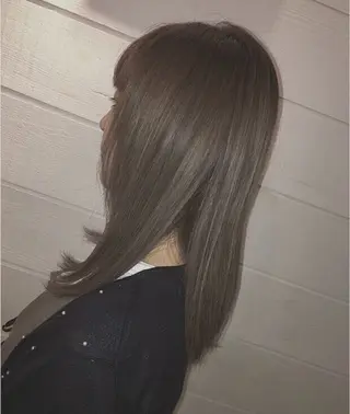 セミロング カラー かわの ひとしのヘアスタイル