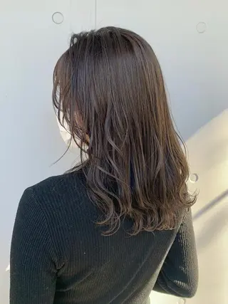 セミロング カラー もにか🌞原宿/渋谷 🌝ブリーチカラーのヘアスタイル