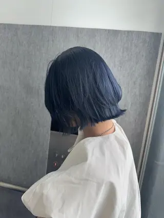 ショート カラー 店長　MANAMI ／ブリーチ／骨格ボブのヘアスタイル