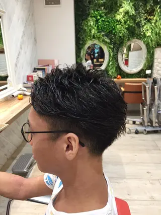 ショート メンズ 吉岡 三四朗のヘアスタイル