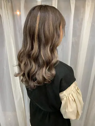 ミディアム ❤️‍🔥シールエク ＋カラー京❤️‍🔥のヘアスタイル