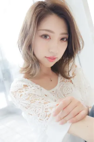 ミディアム Hikaru Takahashiのヘアスタイル