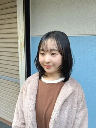ミディアム かりん 🤍のヘアスタイル