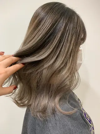 セミロング 薄田 珠美のヘアスタイル