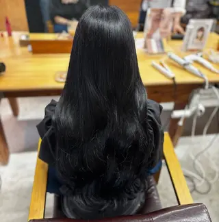 ロング カラー 川内 美瑚のヘアスタイル