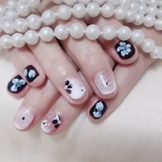 ネイル MoonNail ユリ🌸のネイルデザイン