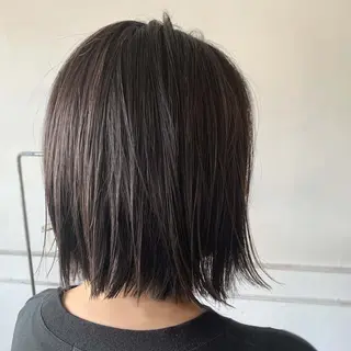 ミディアム 延島 利菜のヘアスタイル