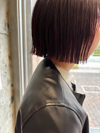ショート 瑠己杏 :ボブ/ ハイトーンワンカラーのヘアスタイル