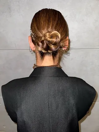 セミロング ヘアアレンジ 吉野 華乃のヘアスタイル