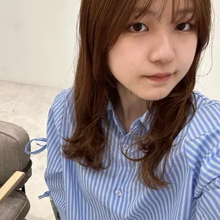 セミロング カラー パーマ チアキ ジュリのヘアスタイル