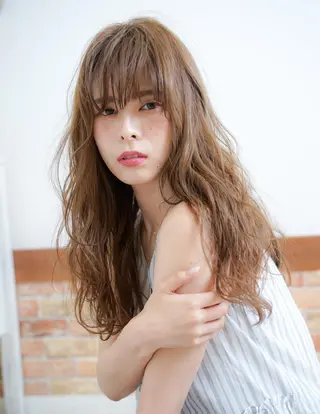 セミロング ヘアールーム アートのヘアスタイル